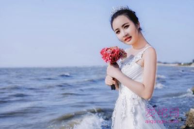 敬酒服长度多少合适