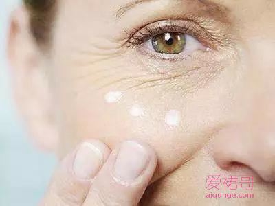 根据不同的年龄去除你的皱纹